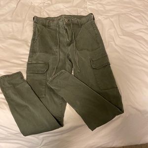 Green cargo American Eagle pants